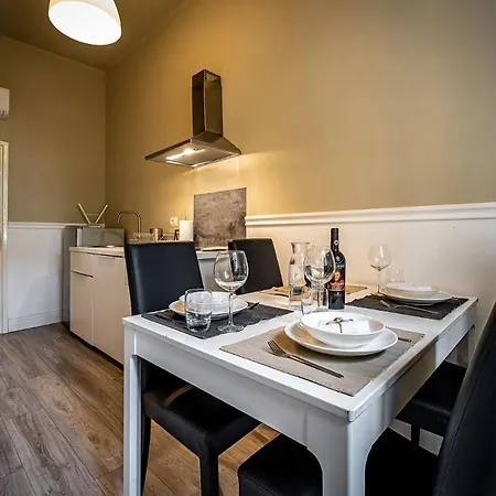 Apartment Francesco Baracca Palace Apt Florenz